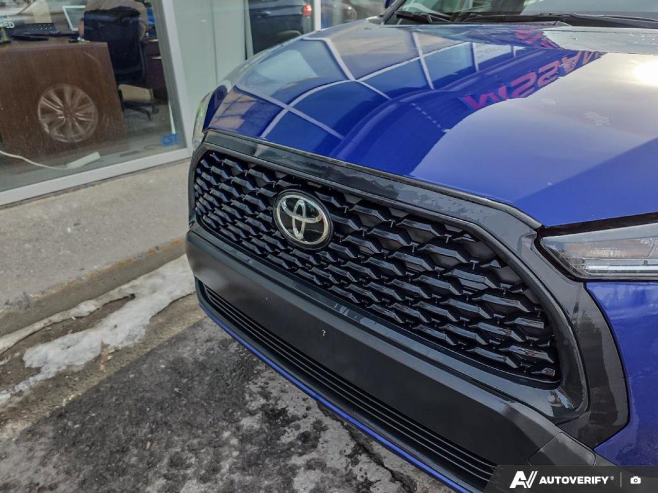 2022 Toyota Corolla Cross LE AWD | Apple Car Play | Android Auto | Heated Seats | Photo