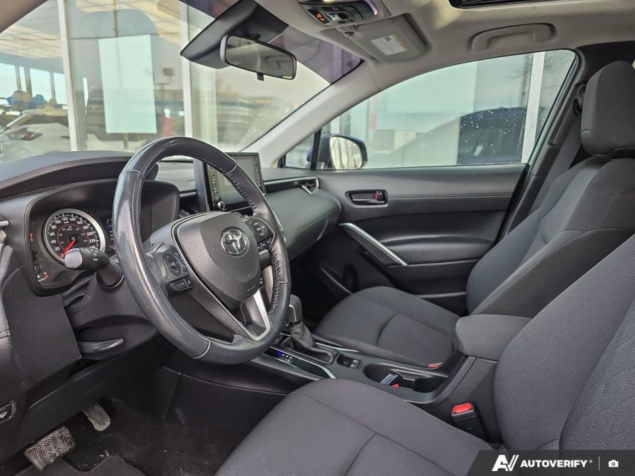 2022 Toyota Corolla Cross LE AWD | Apple Car Play | Android Auto | Heated Seats | Photo