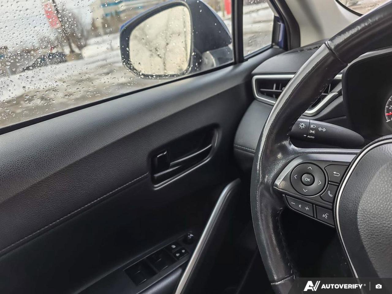 2022 Toyota Corolla Cross LE AWD | Apple Car Play | Android Auto | Heated Seats | Photo