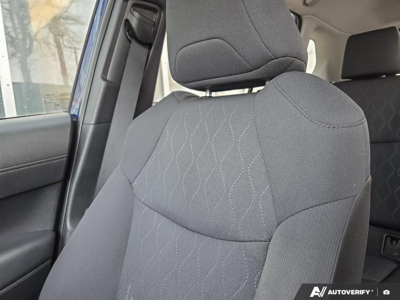 2022 Toyota Corolla Cross LE AWD | Apple Car Play | Android Auto | Heated Seats | Photo