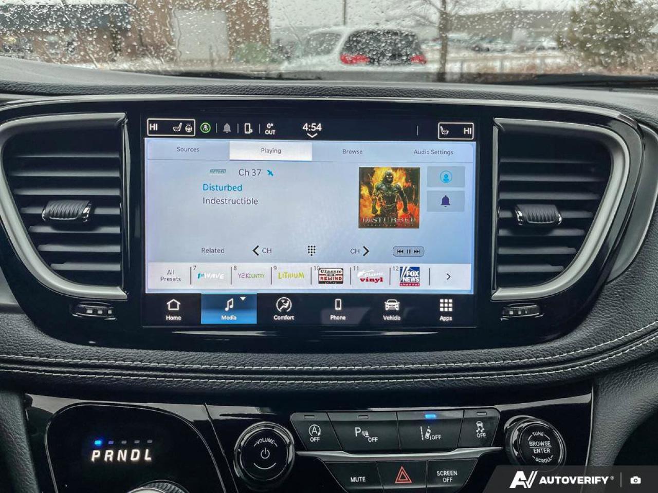 2025 Chrysler Pacifica Select Photo