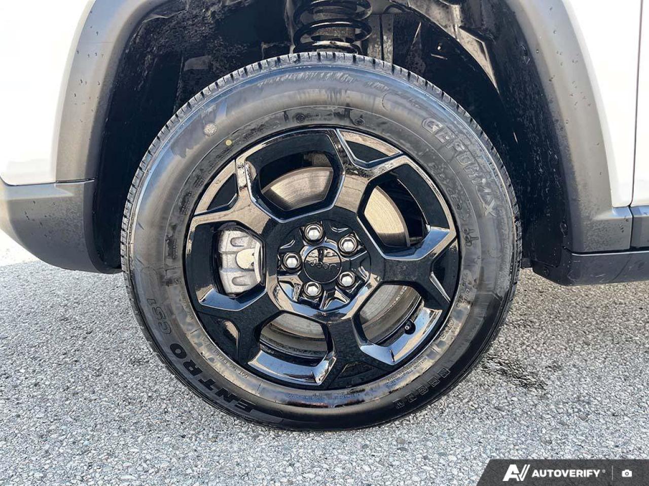 2024 Jeep Compass Trailhawk | Heated Seats/Wheel | Remote Start | Carplay | Photo