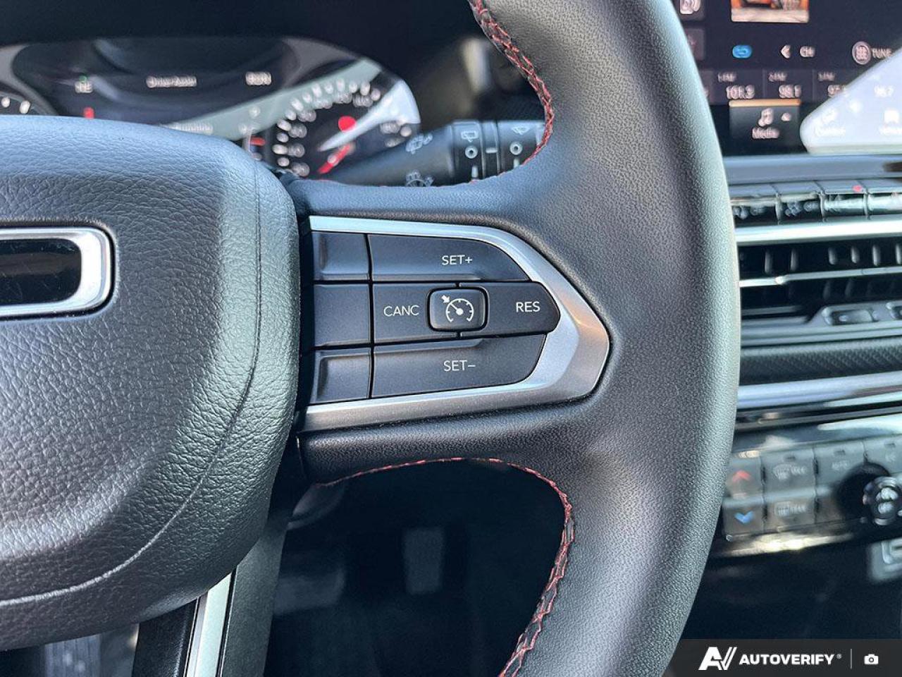 2024 Jeep Compass Trailhawk | Heated Seats/Wheel | Remote Start | Carplay | Photo