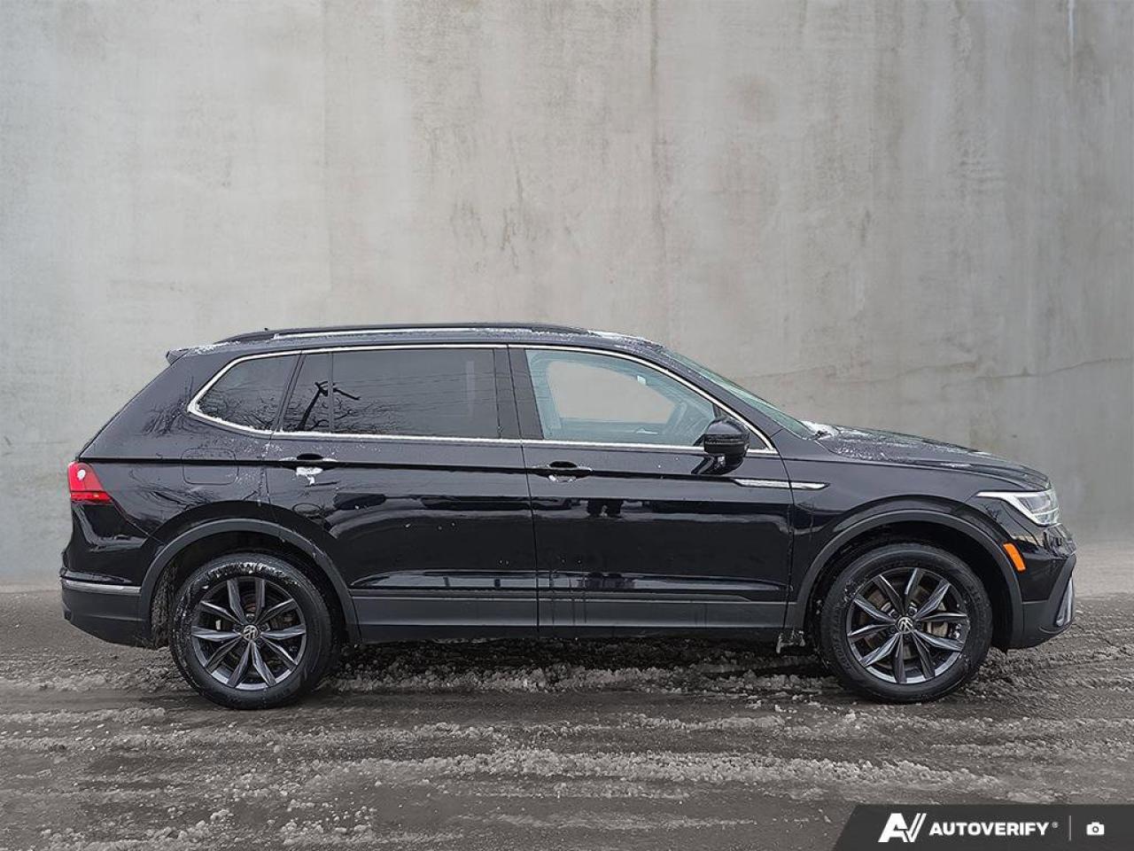 2022 Volkswagen Tiguan Comfortline | AWD | Leather | Heated Seats | Photo