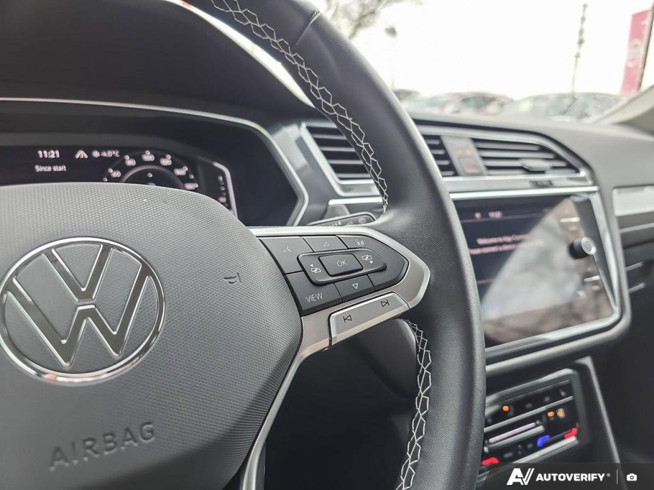 2022 Volkswagen Tiguan Comfortline | AWD | Leather | Heated Seats | Photo