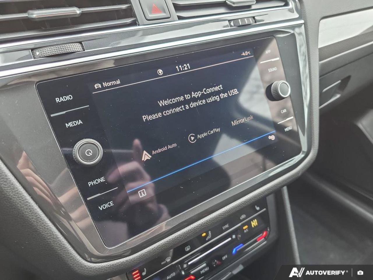 2022 Volkswagen Tiguan Comfortline | AWD | Leather | Heated Seats | Photo