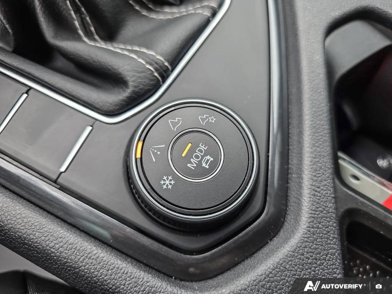 2022 Volkswagen Tiguan Comfortline | AWD | Leather | Heated Seats | Photo