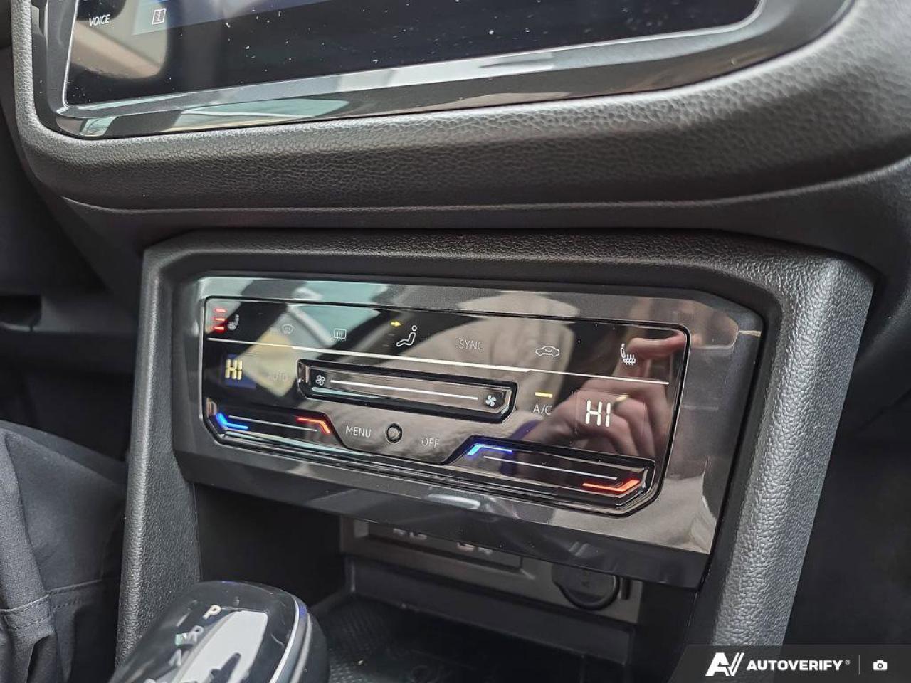 2022 Volkswagen Tiguan Comfortline | AWD | Leather | Heated Seats | Photo