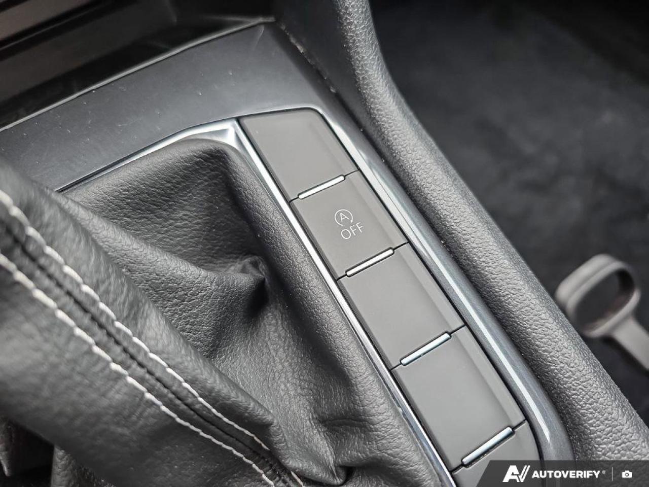 2022 Volkswagen Tiguan Comfortline | AWD | Leather | Heated Seats | Photo