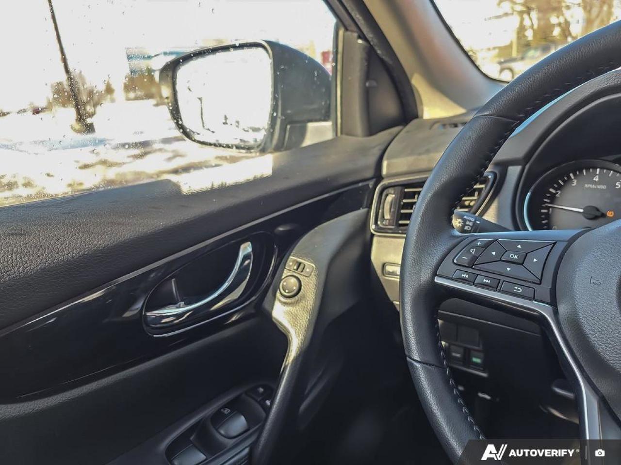 2023 Nissan Qashqai SV AWD | Android Auto | Apple Car Play | Pro-Pilot | Photo