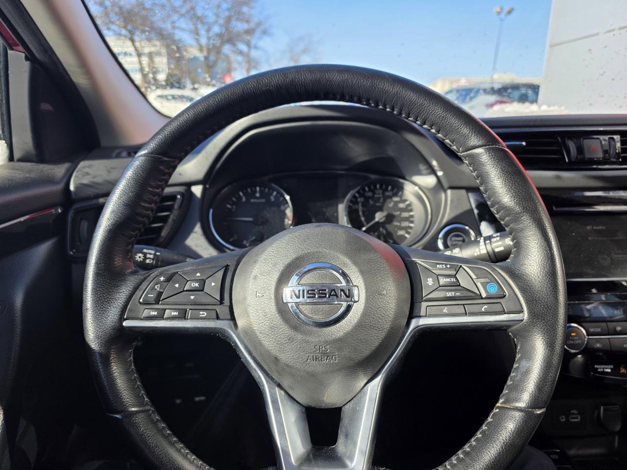 2023 Nissan Qashqai SV AWD | Remote Engine Start | Heated Seats | Apple Car Play | Photo