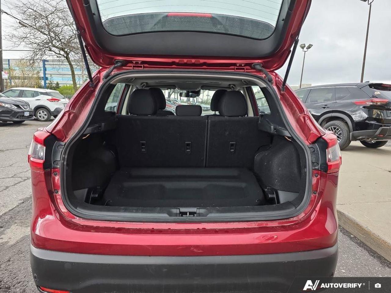 2023 Nissan Qashqai SV AWD | Remote Engine Start | Heated Seats | Apple Car Play | Photo