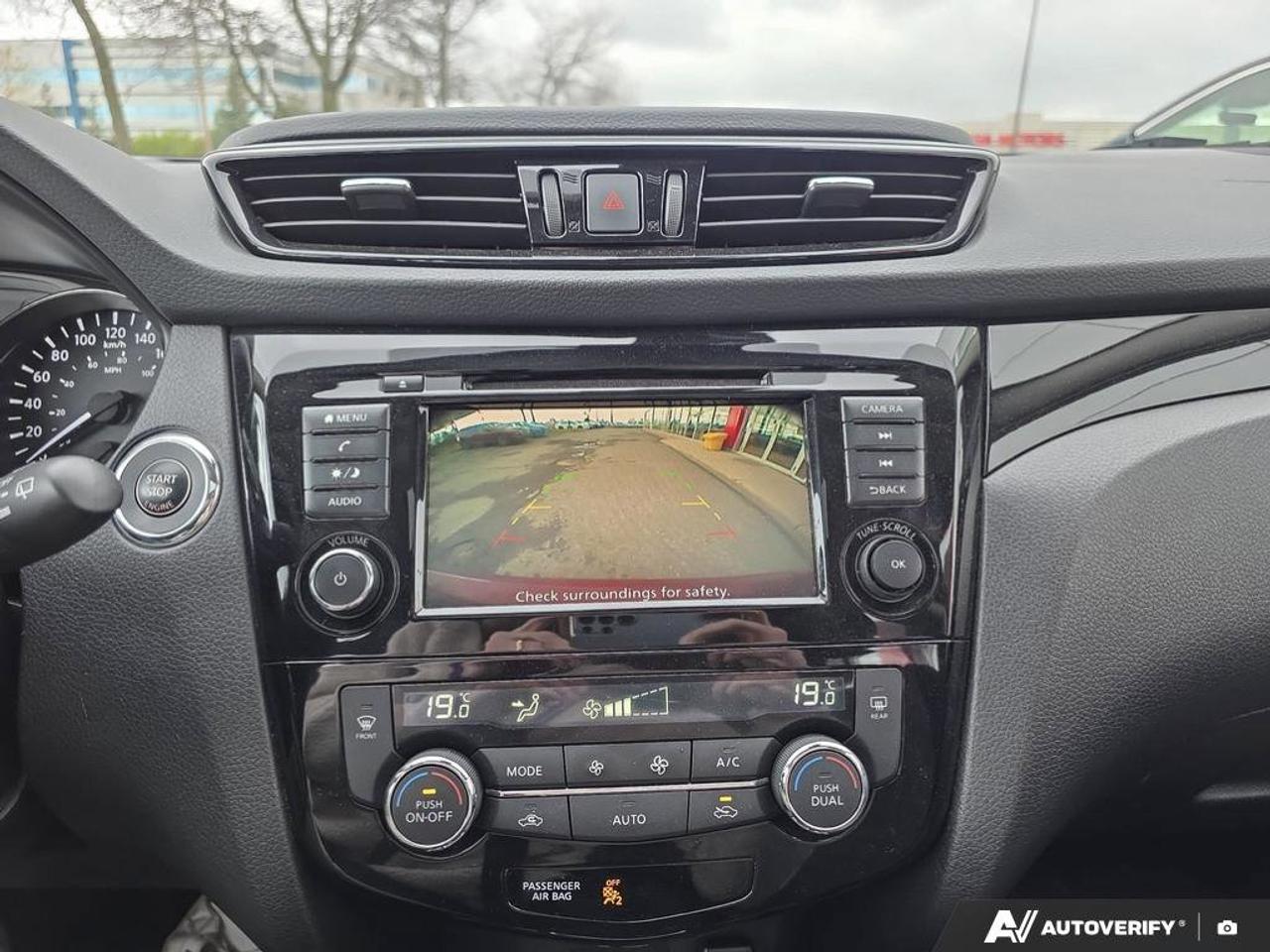2023 Nissan Qashqai SV AWD | Remote Engine Start | Heated Seats | Apple Car Play | Photo