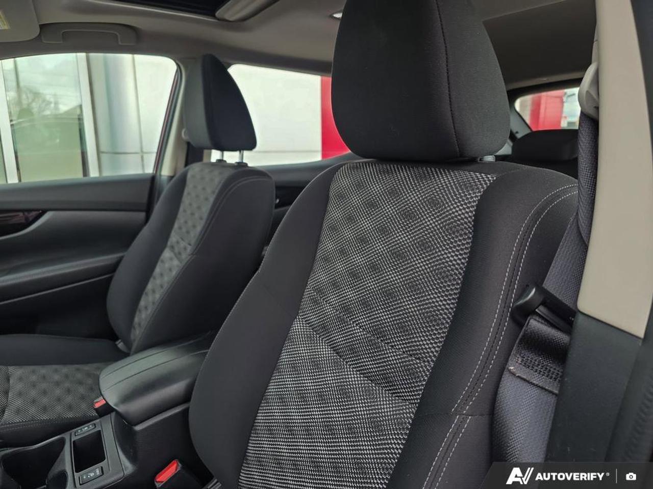 2023 Nissan Qashqai SV AWD | Remote Engine Start | Heated Seats | Apple Car Play | Photo