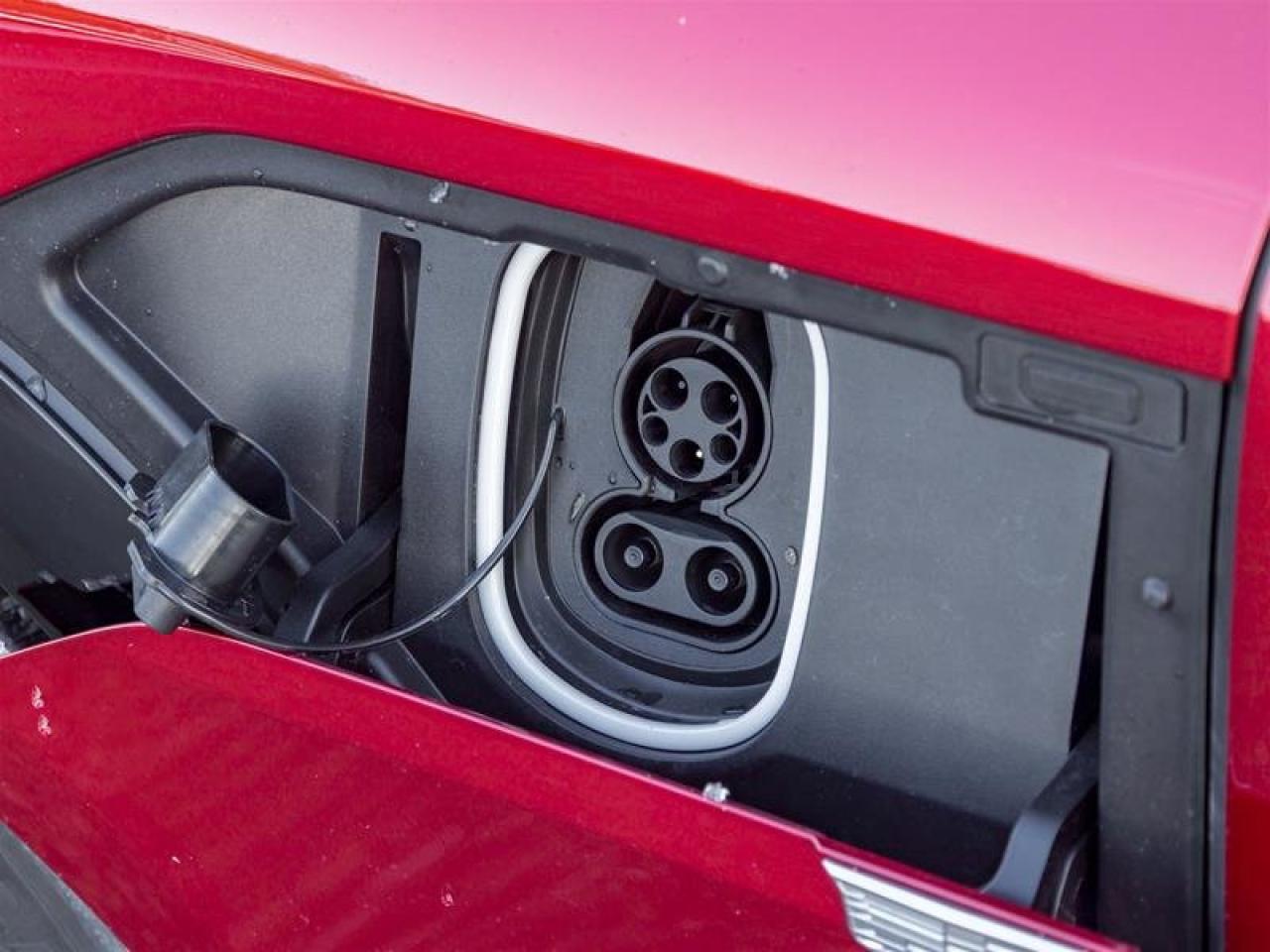 2026 Cadillac LYRIQ Sport Photo4