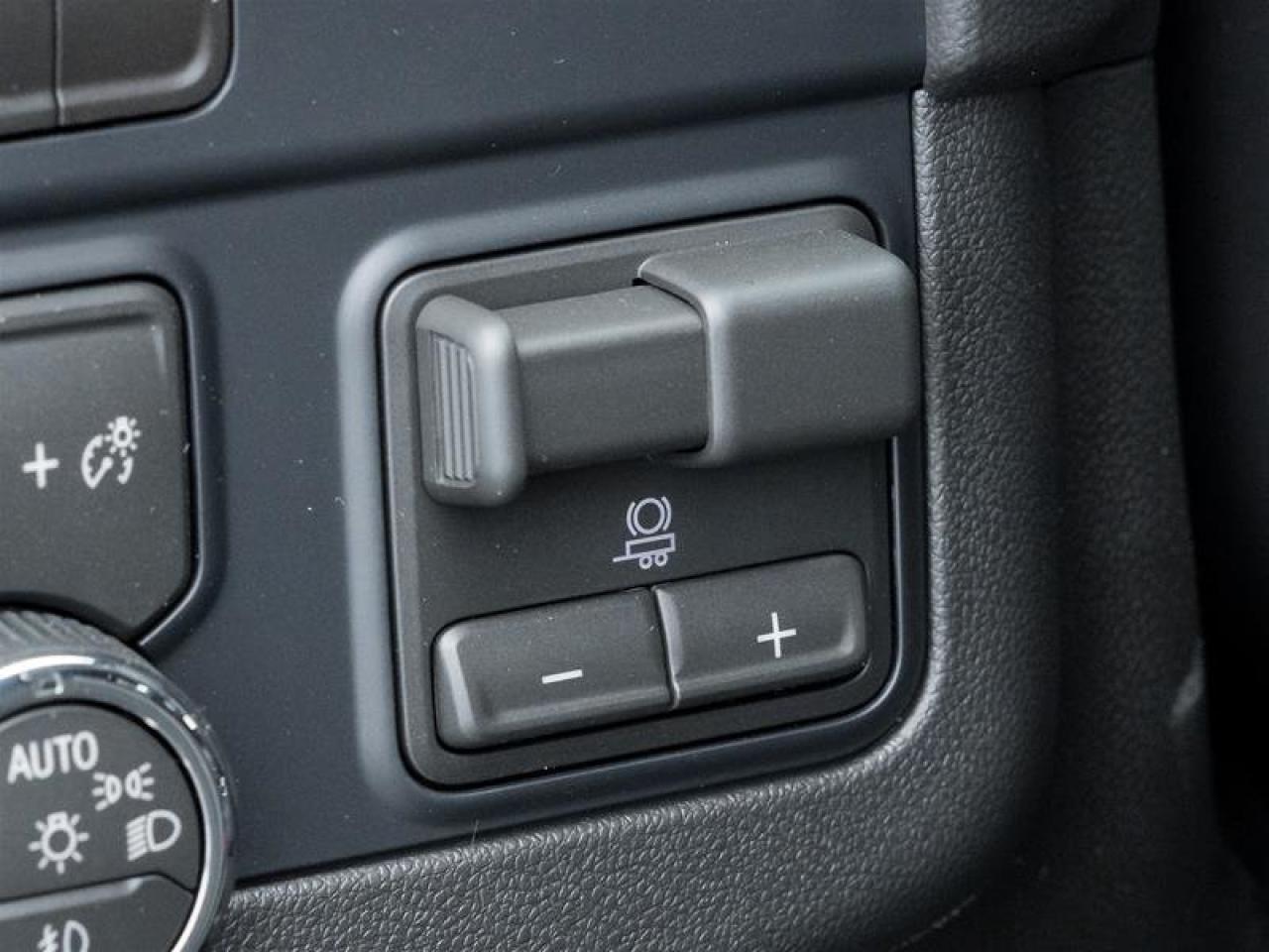 2026 Chevrolet Suburban Premier Photo