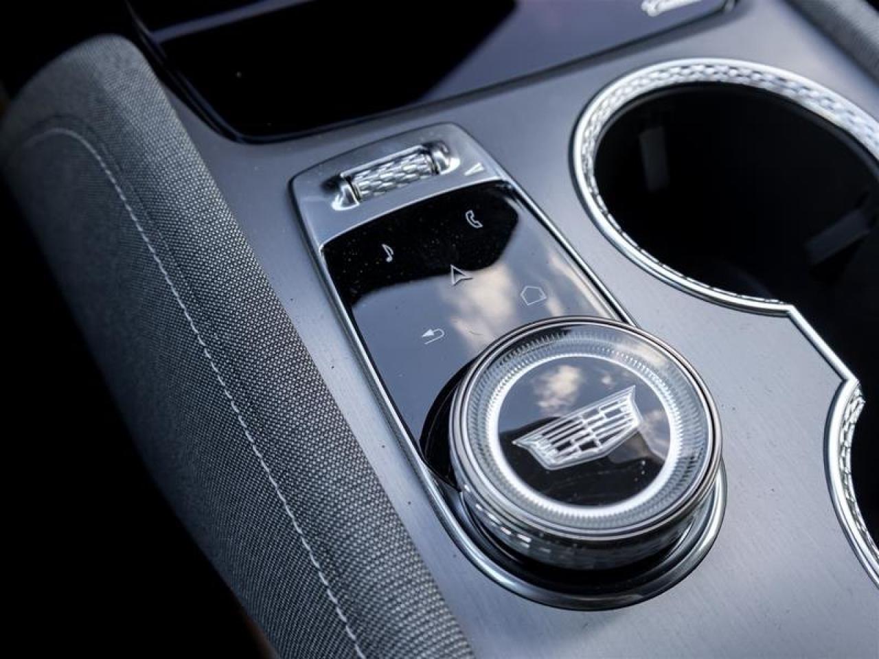 2026 Cadillac VISTIQ Premium Luxury Photo