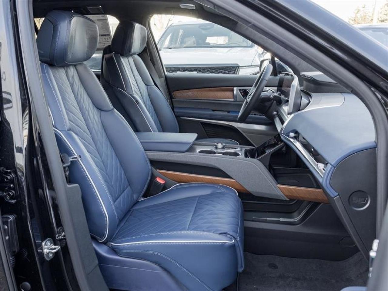 2026 Cadillac VISTIQ Premium Luxury Photo