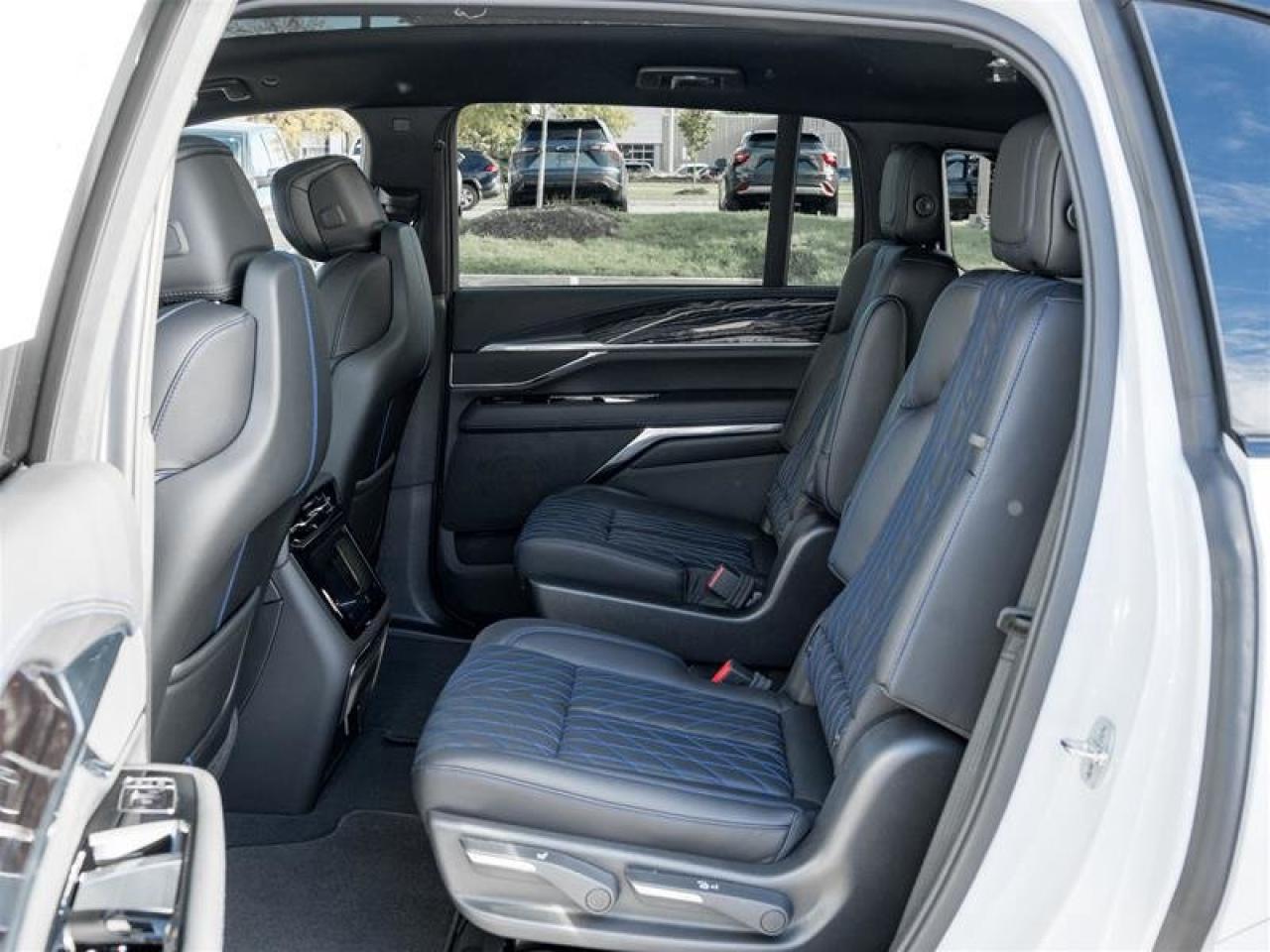 2026 Cadillac Escalade IQ Sport Photo