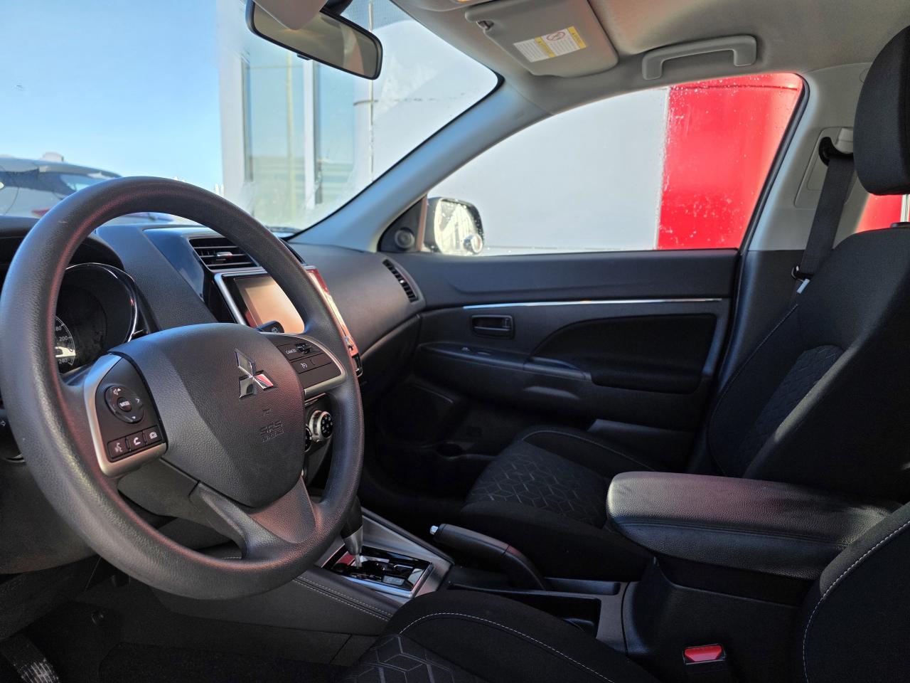 2023 Mitsubishi RVR ES | AWD | Android Auto | Apple Car Play | Photo