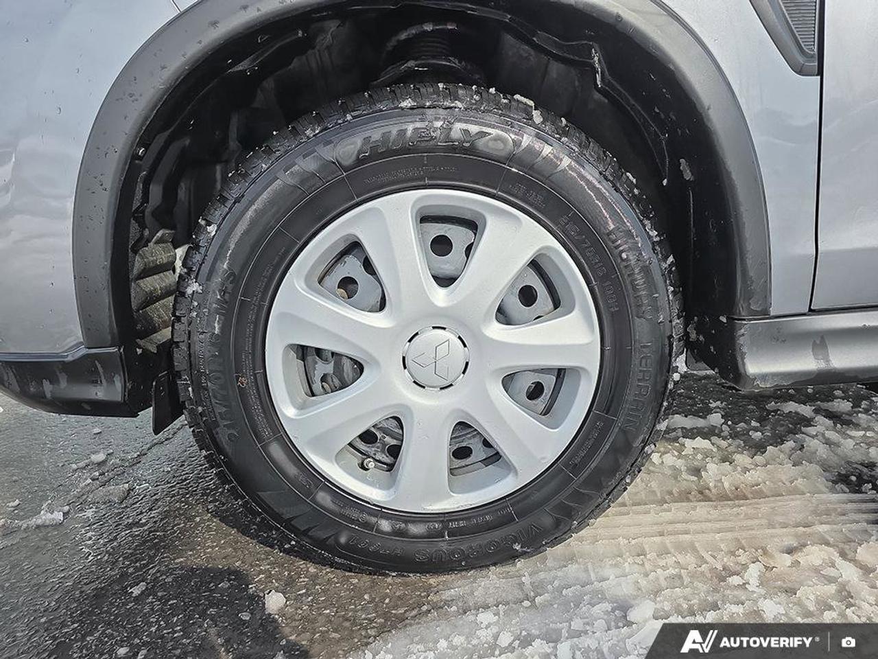 2023 Mitsubishi RVR ES | AWD | Android Auto | Apple Car Play | Photo
