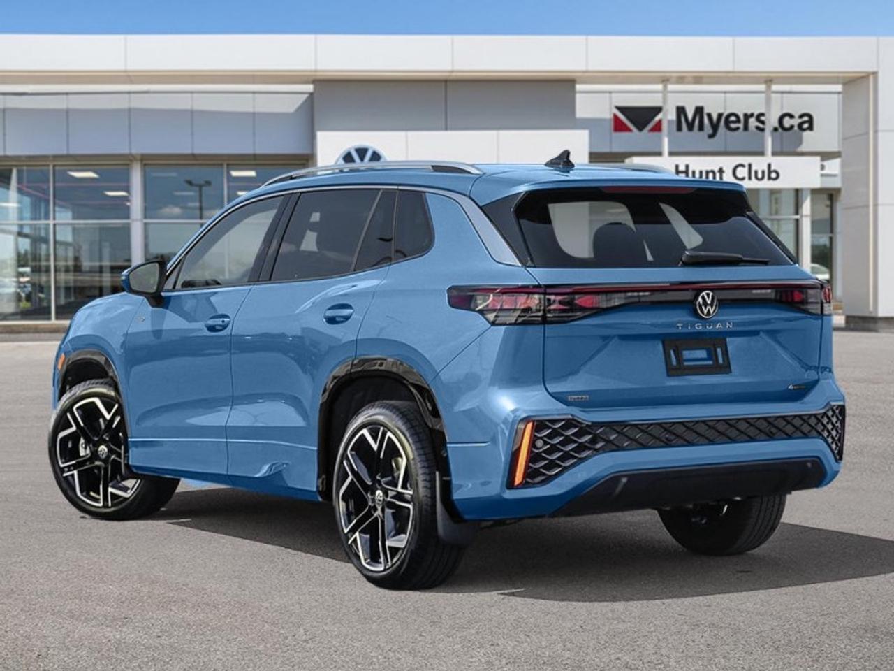 2026 Volkswagen Tiguan Highline Turbo R-Line Photo3