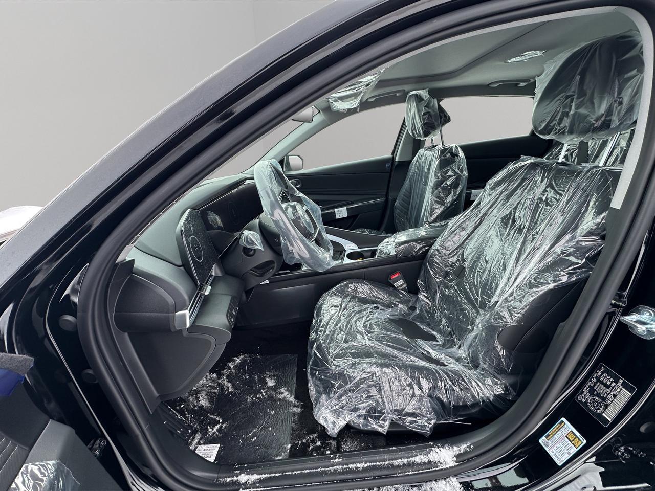 2026 Hyundai Elantra Hybrid Luxury Photo