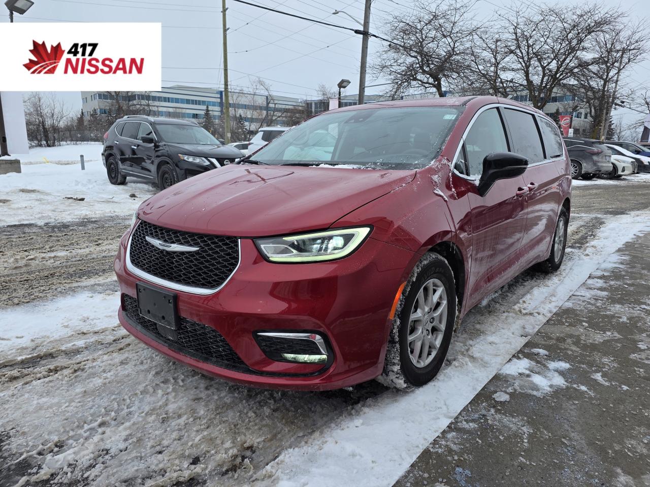 2024 Chrysler Pacifica Touring-L | Stow 'N' Go | Apple Car Play | Heated Seats | Photo