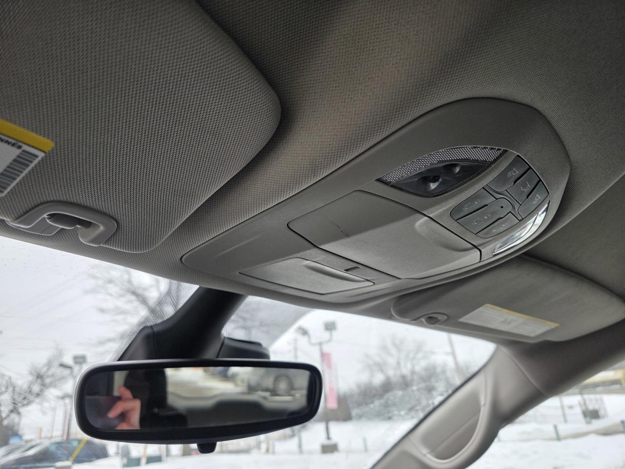 2024 Chrysler Pacifica Touring-L | Stow 'N' Go | Apple Car Play | Heated Seats | Photo