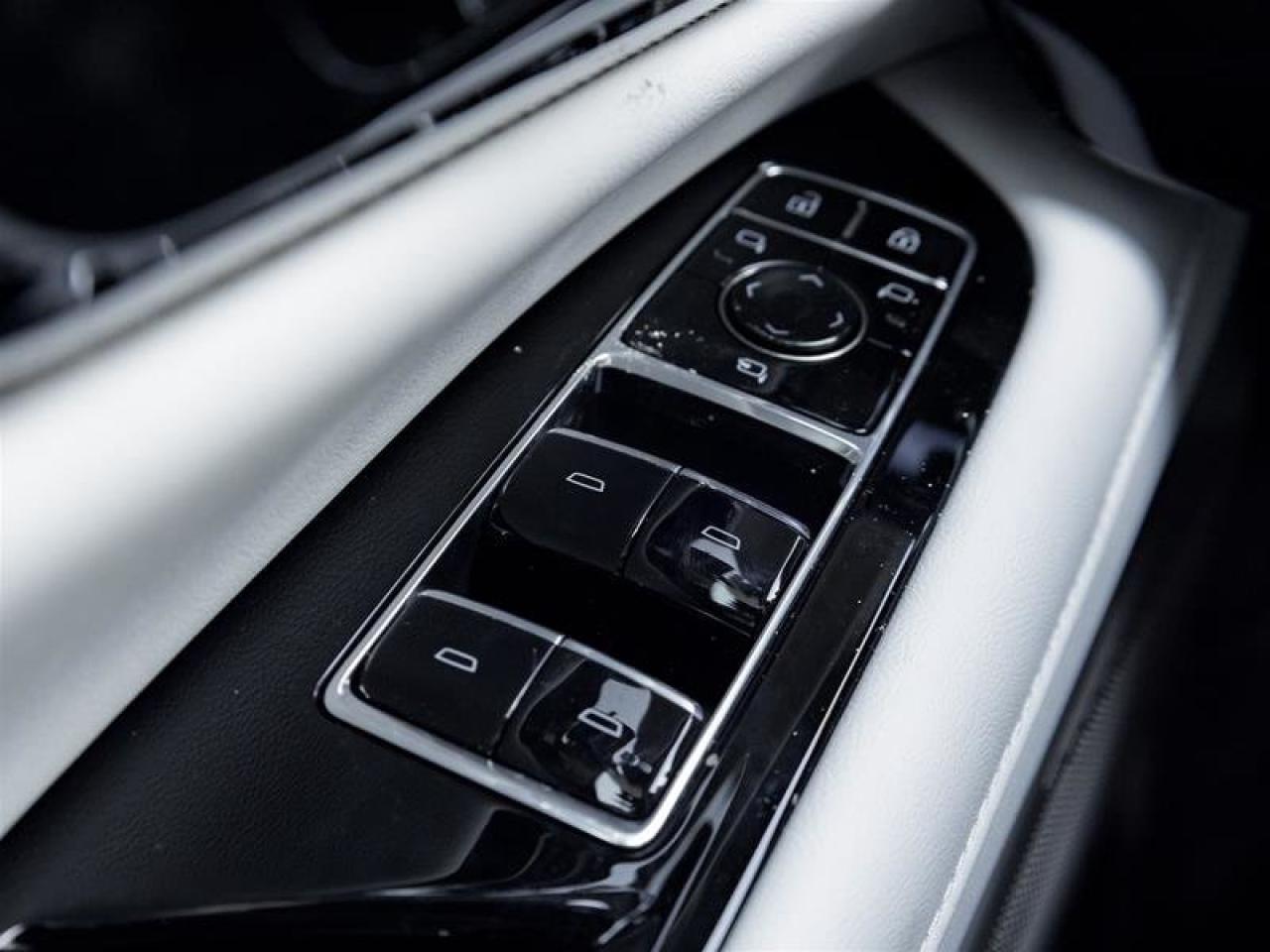 2026 Cadillac OPTIQ Luxury Photo