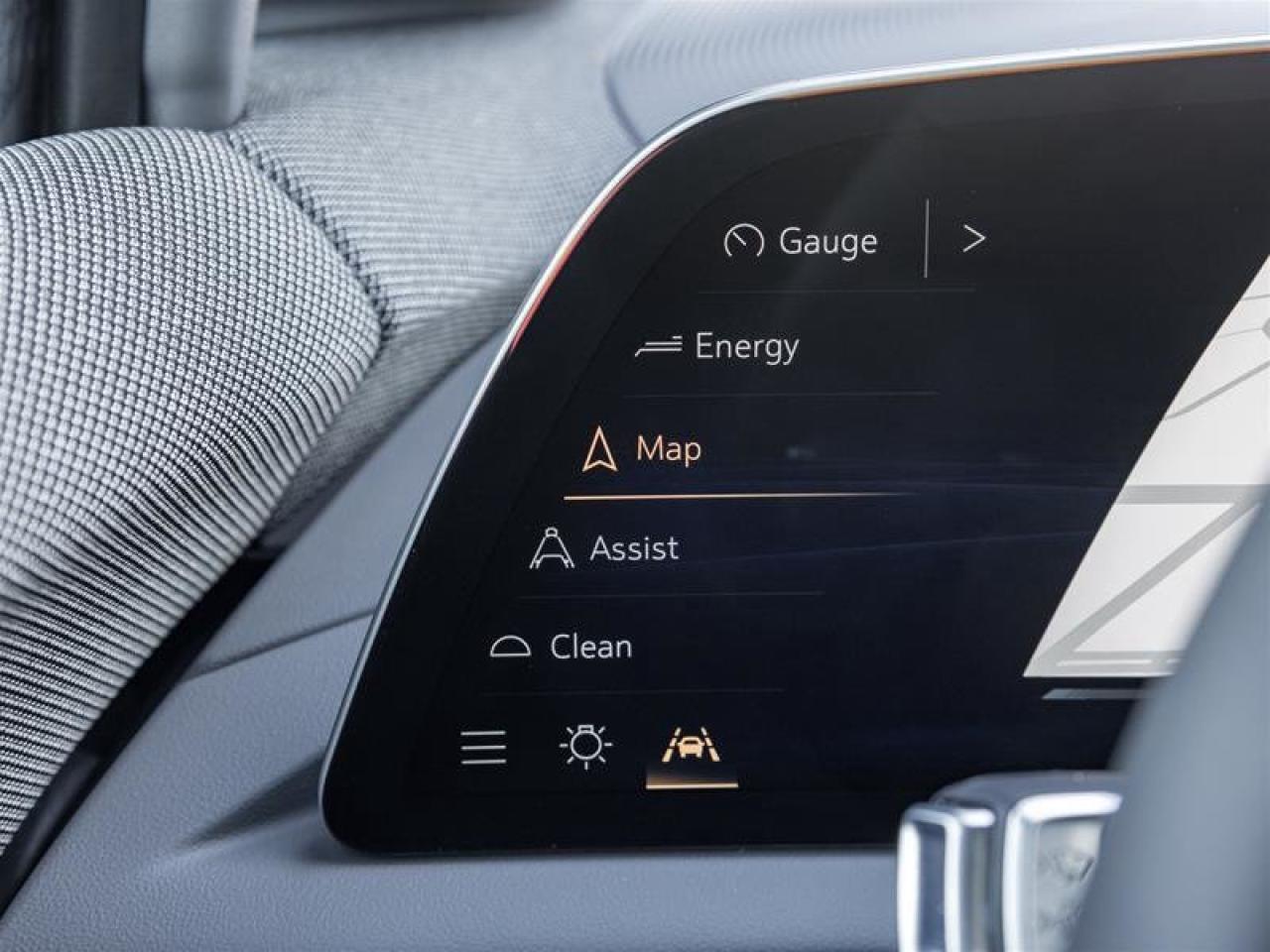 2026 Cadillac OPTIQ Luxury Photo