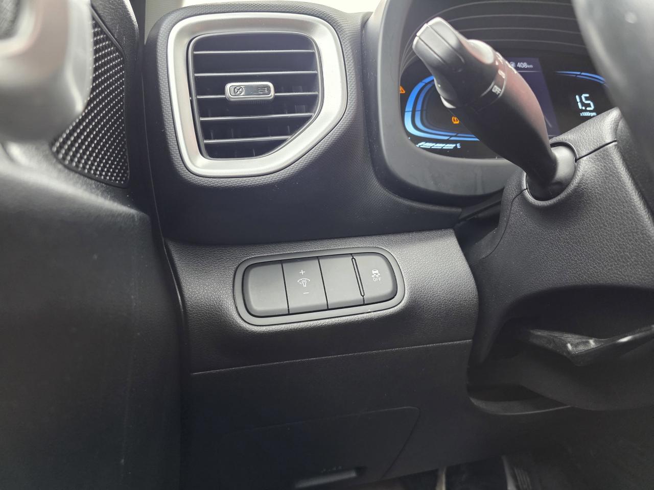 2023 Hyundai Venue Preferred | Apple Car Play | Android Auto | Heated Seats | Photo