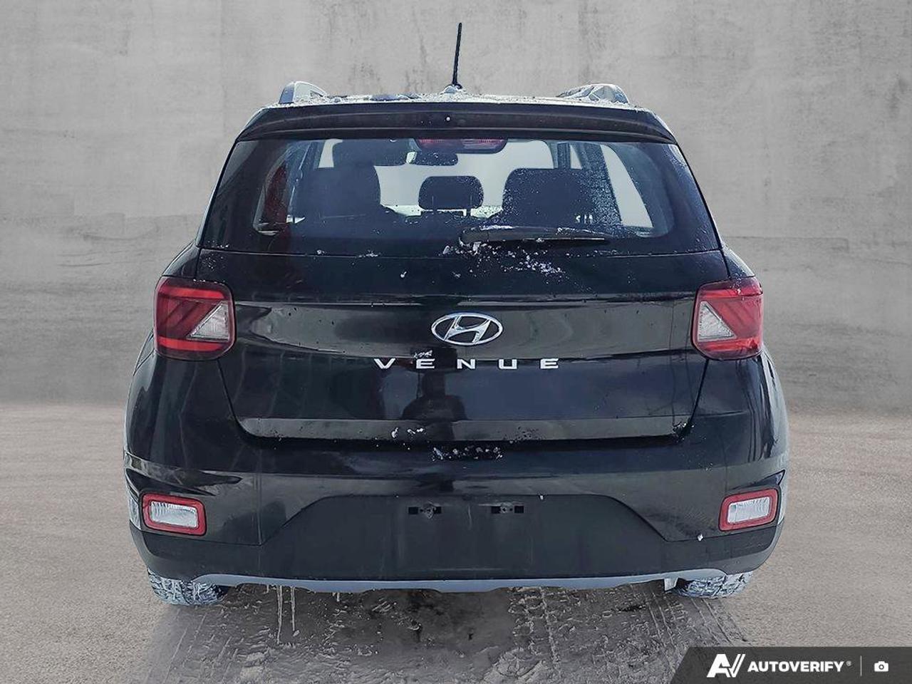 2023 Hyundai Venue Preferred | Apple Car Play | Android Auto | Heated Seats | Photo