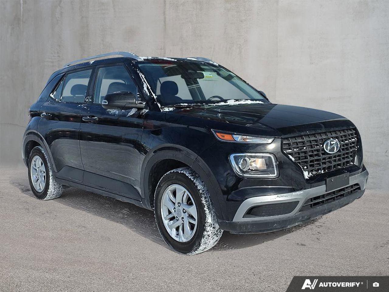 2023 Hyundai Venue Preferred | Apple Car Play | Android Auto | Heated Seats | Photo