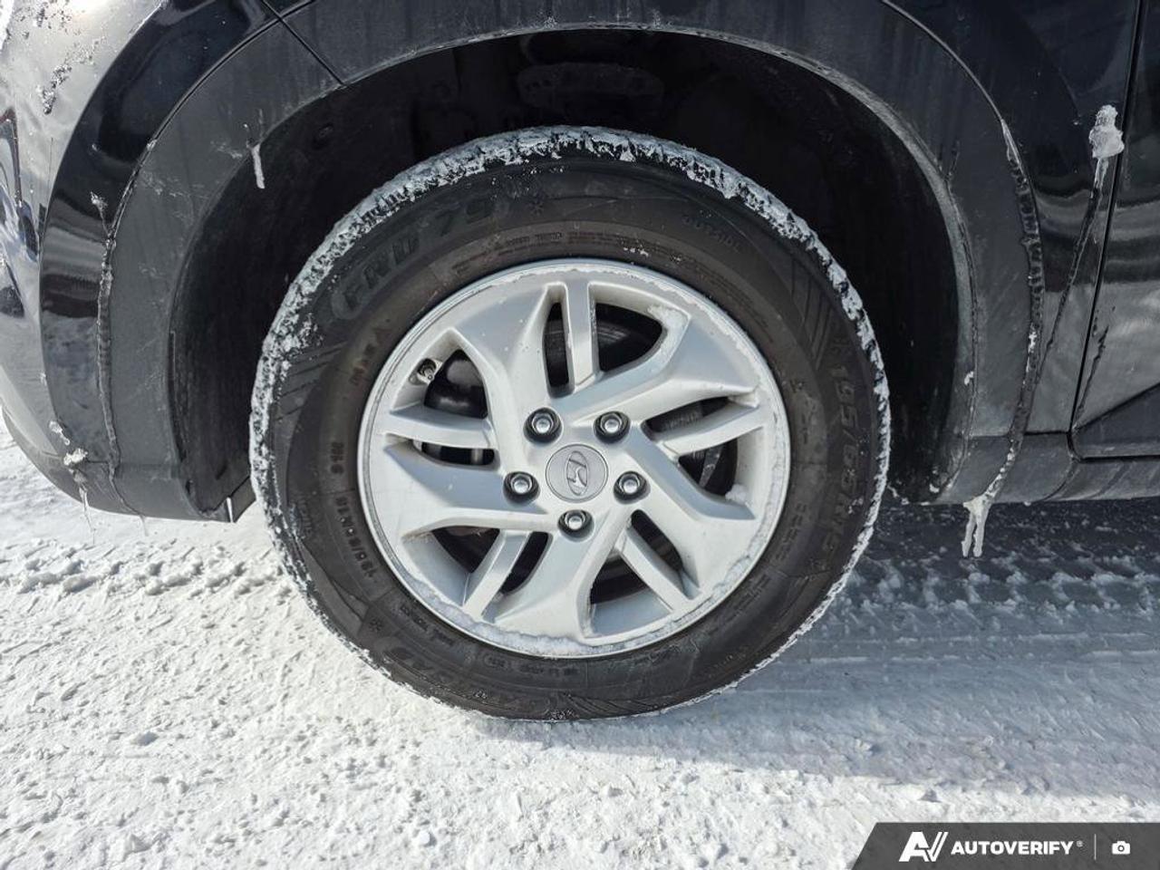 2023 Hyundai Venue Preferred | Apple Car Play | Android Auto | Heated Seats | Photo