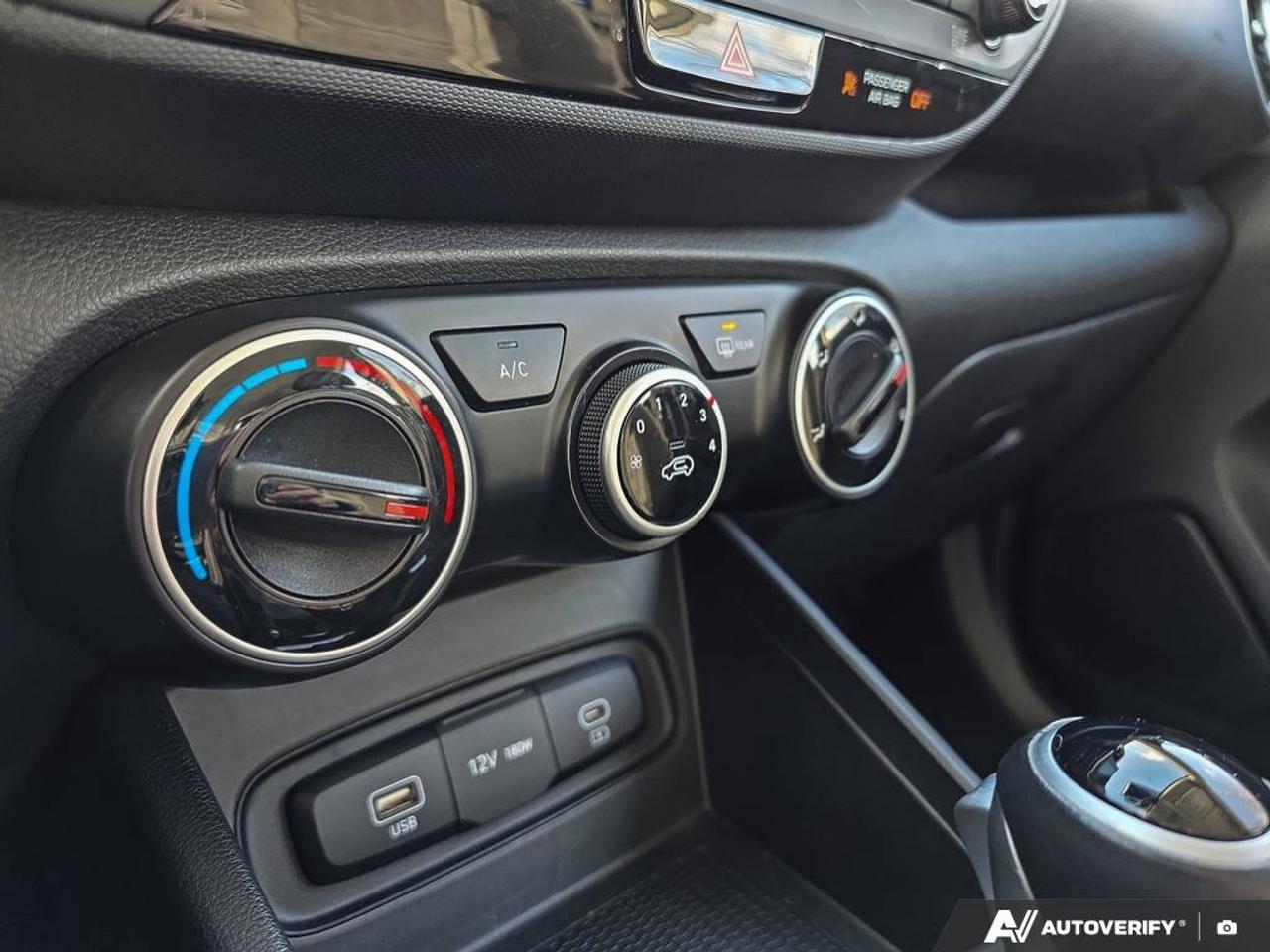 2023 Hyundai Venue Preferred | Apple Car Play | Android Auto | Heated Seats | Photo