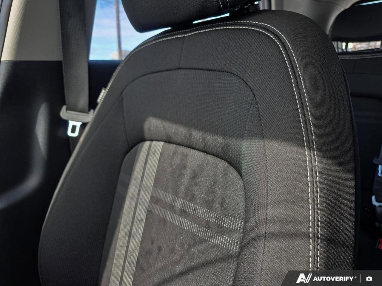 2023 Hyundai Venue Preferred | Apple Car Play | Android Auto | Heated Seats | Photo