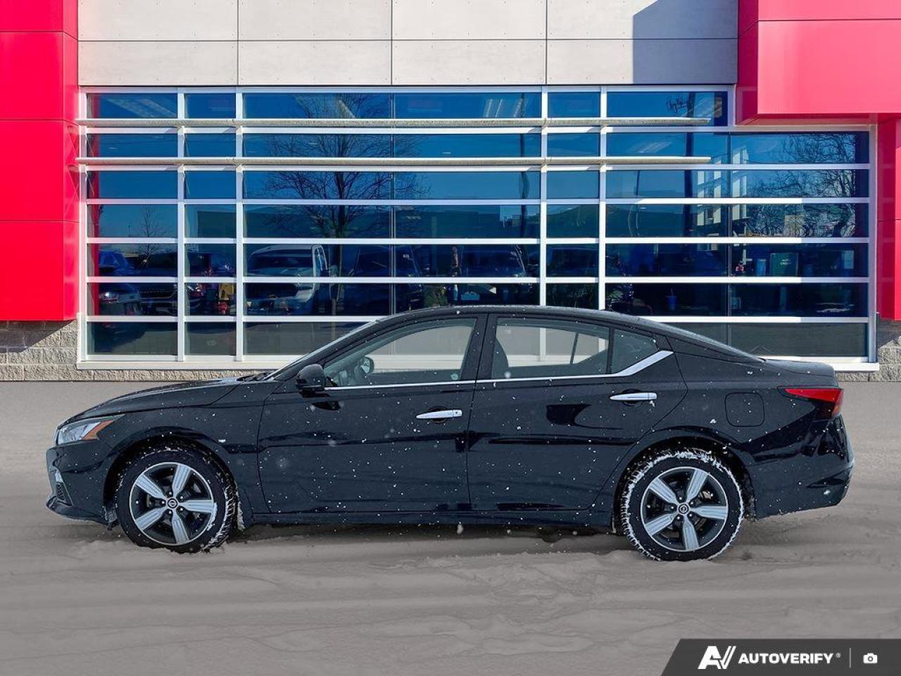 2022 Nissan Altima 2.5 SE AWD | Heated Seats | Remote Start | Reverse Cam | Carplay | Power Seat | New Tires & Brakes | Photo