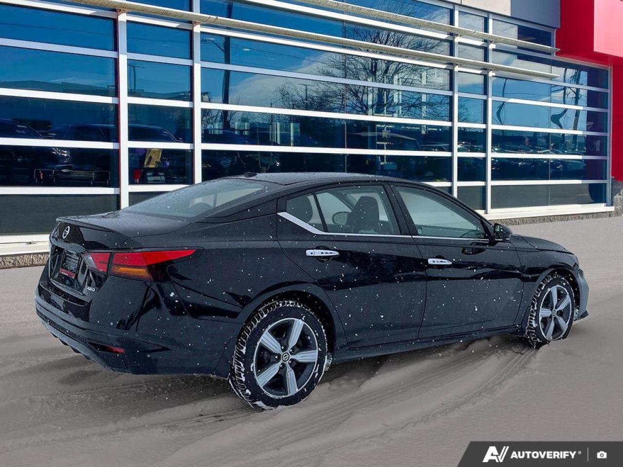 2022 Nissan Altima 2.5 SE AWD | Heated Seats | Remote Start | Reverse Cam | Carplay | Power Seat | New Tires & Brakes | Photo