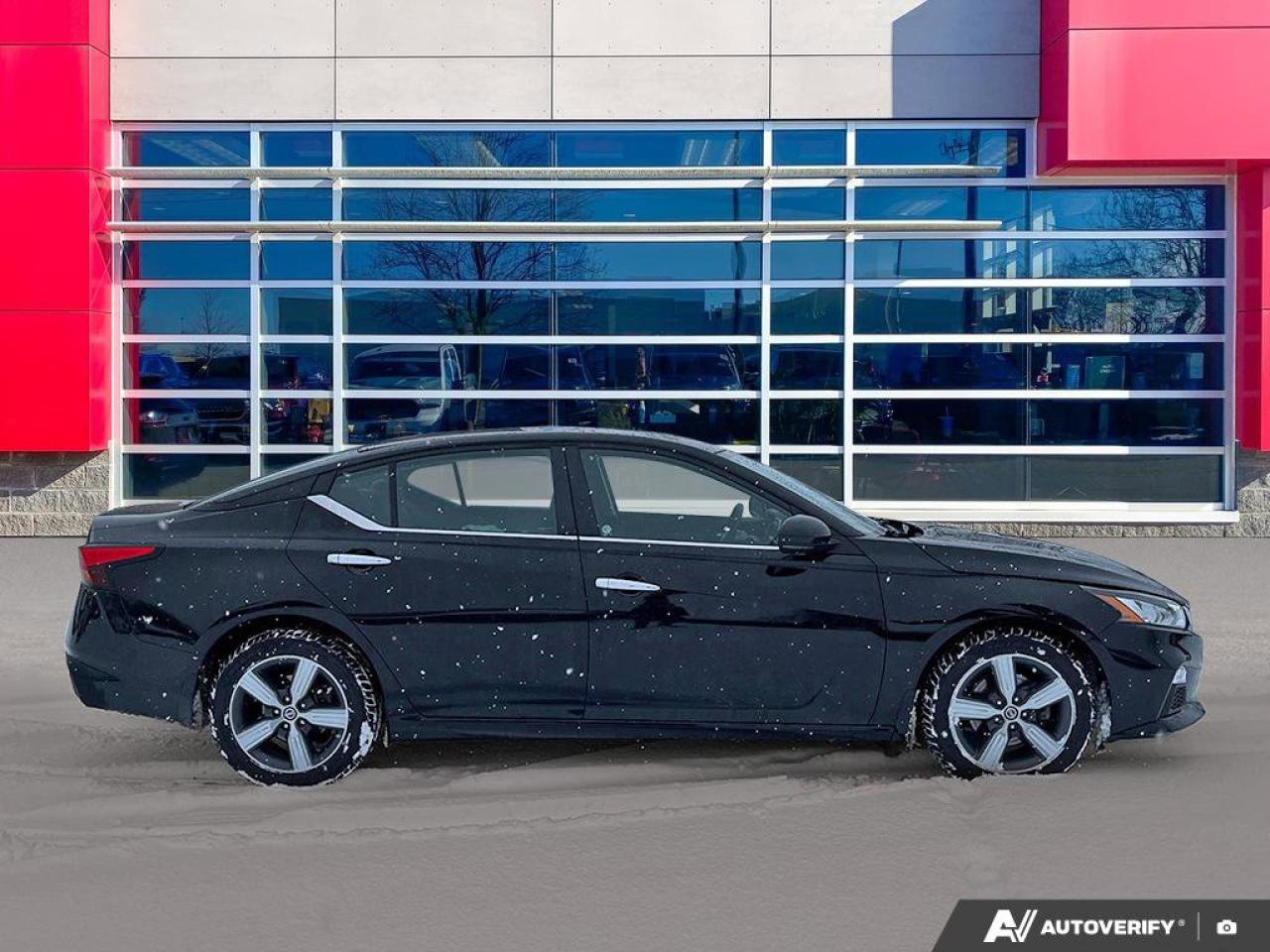 2022 Nissan Altima 2.5 SE AWD | Heated Seats | Remote Start | Reverse Cam | Carplay | Power Seat | New Tires & Brakes | Photo