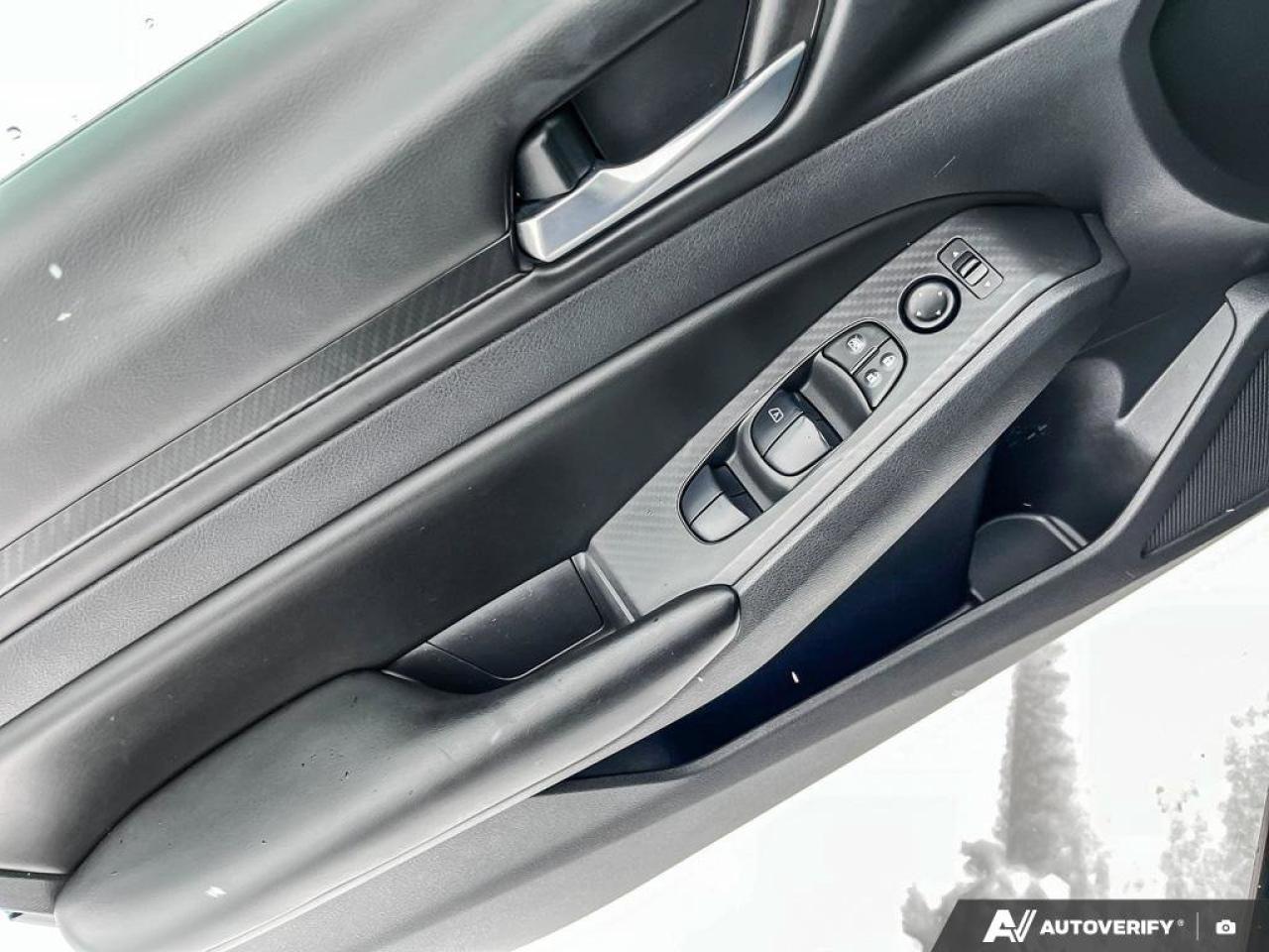 2022 Nissan Altima 2.5 SE AWD | Heated Seats | Remote Start | Reverse Cam | Carplay | Power Seat | New Tires & Brakes | Photo