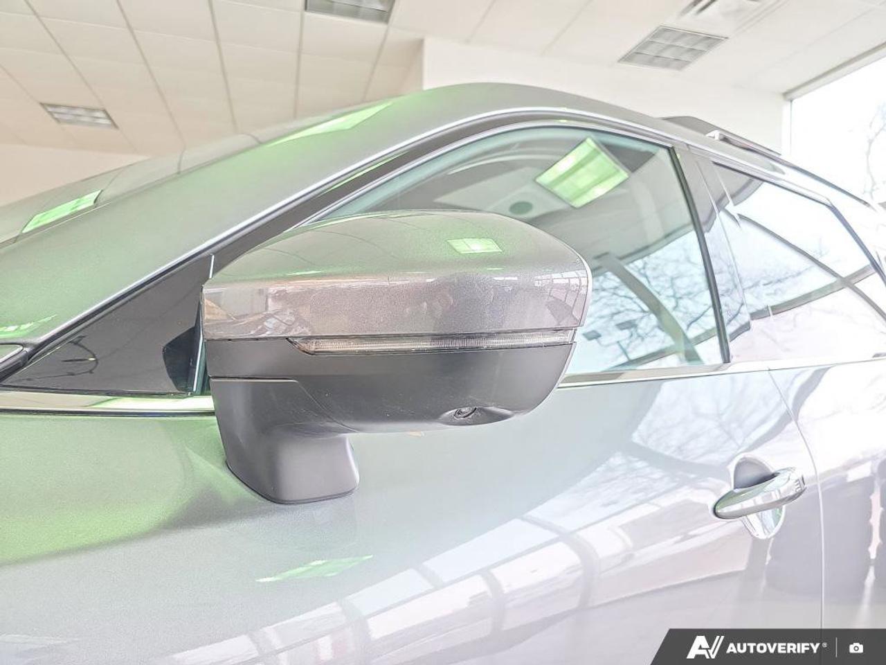 2024 Nissan Pathfinder SV Photo