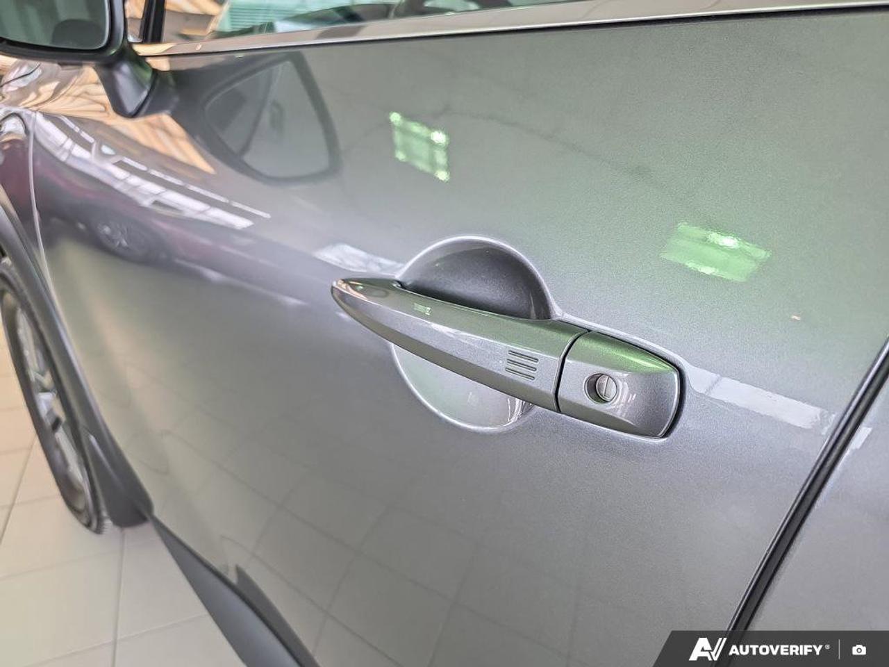 2024 Nissan Pathfinder SV Photo