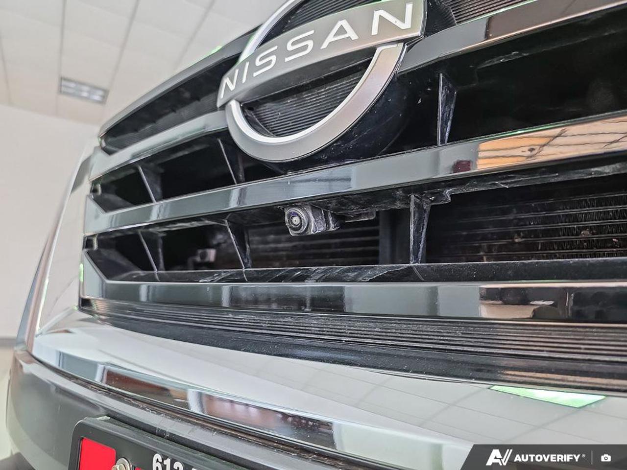 2024 Nissan Pathfinder SV Photo