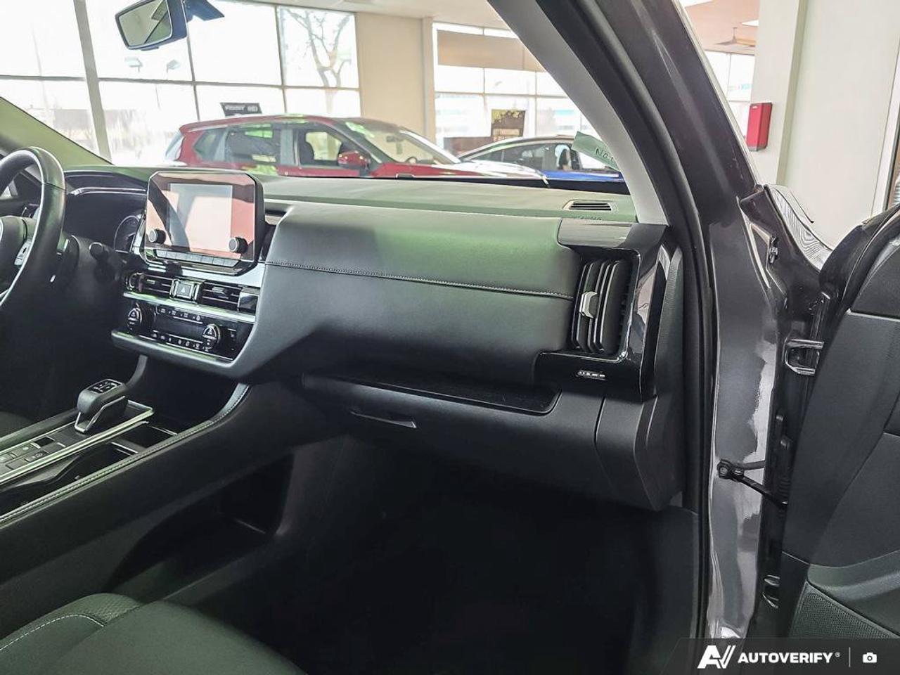 2024 Nissan Pathfinder SV AWD | 3rd Row| 7 Seats |  Apple Car Play | Android Auto | Heated Seats | Photo
