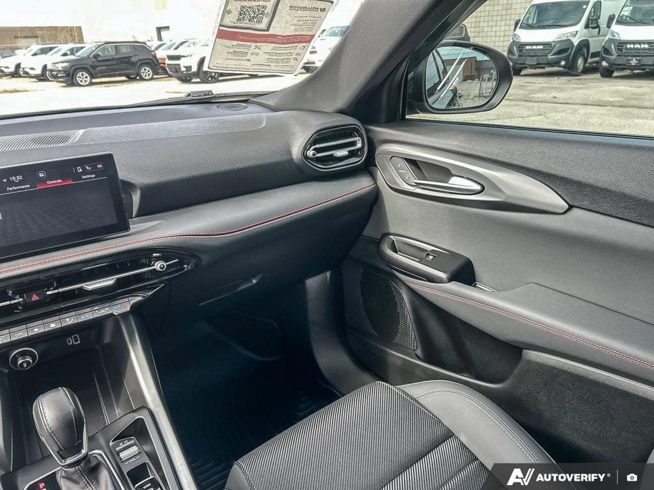 2024 Dodge Hornet R/T | Remote Start | Heated Steering Wheel | Apple CarPlay | Android Auto | Heated Seats | Photo