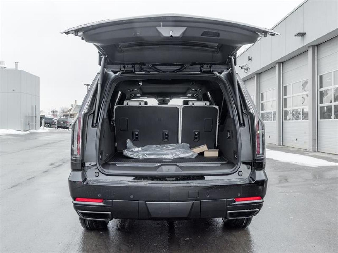 2026 Cadillac Escalade ESV Platinum Sport Photo