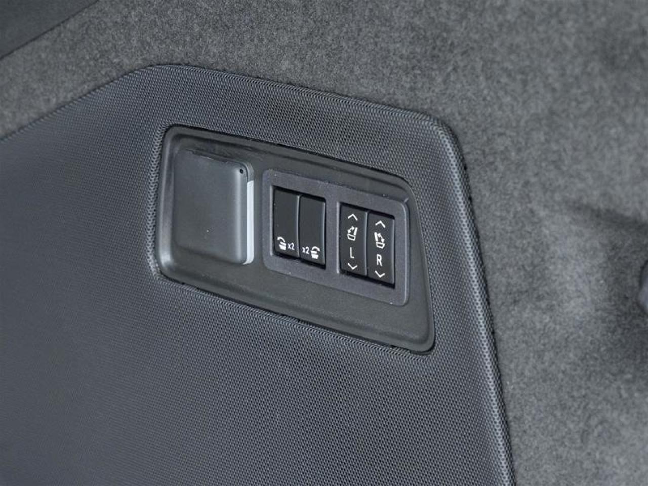 2026 Cadillac Escalade ESV Platinum Sport Photo