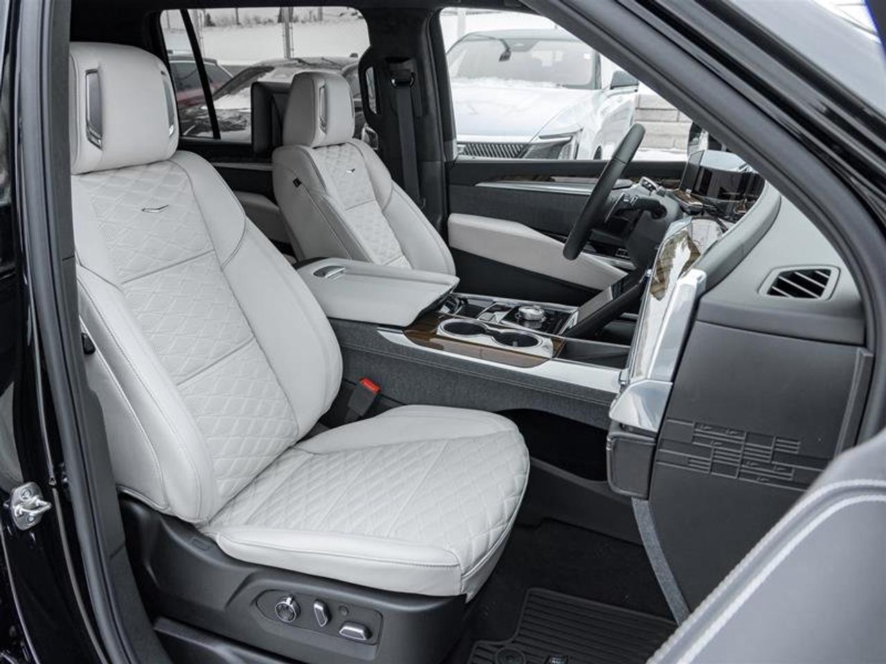 2026 Cadillac Escalade ESV Platinum Sport Photo
