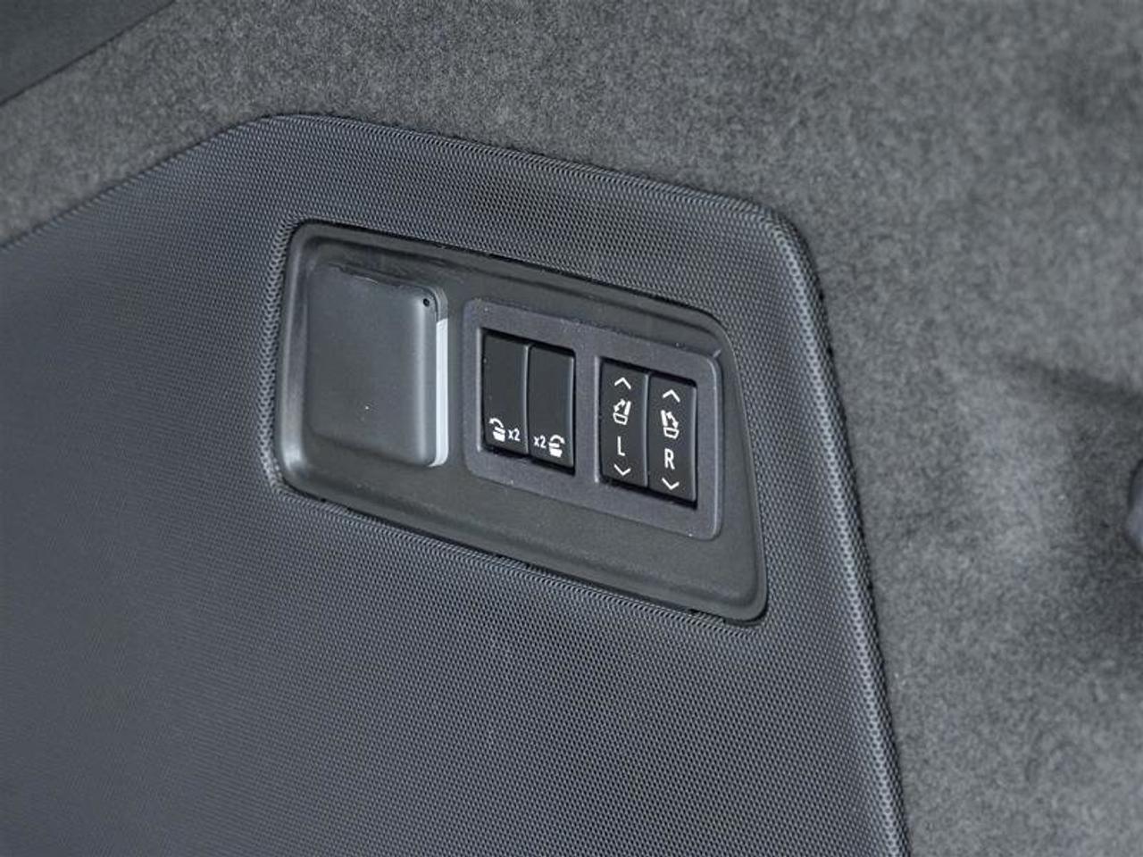 2026 Cadillac Escalade ESV Platinum Sport Photo